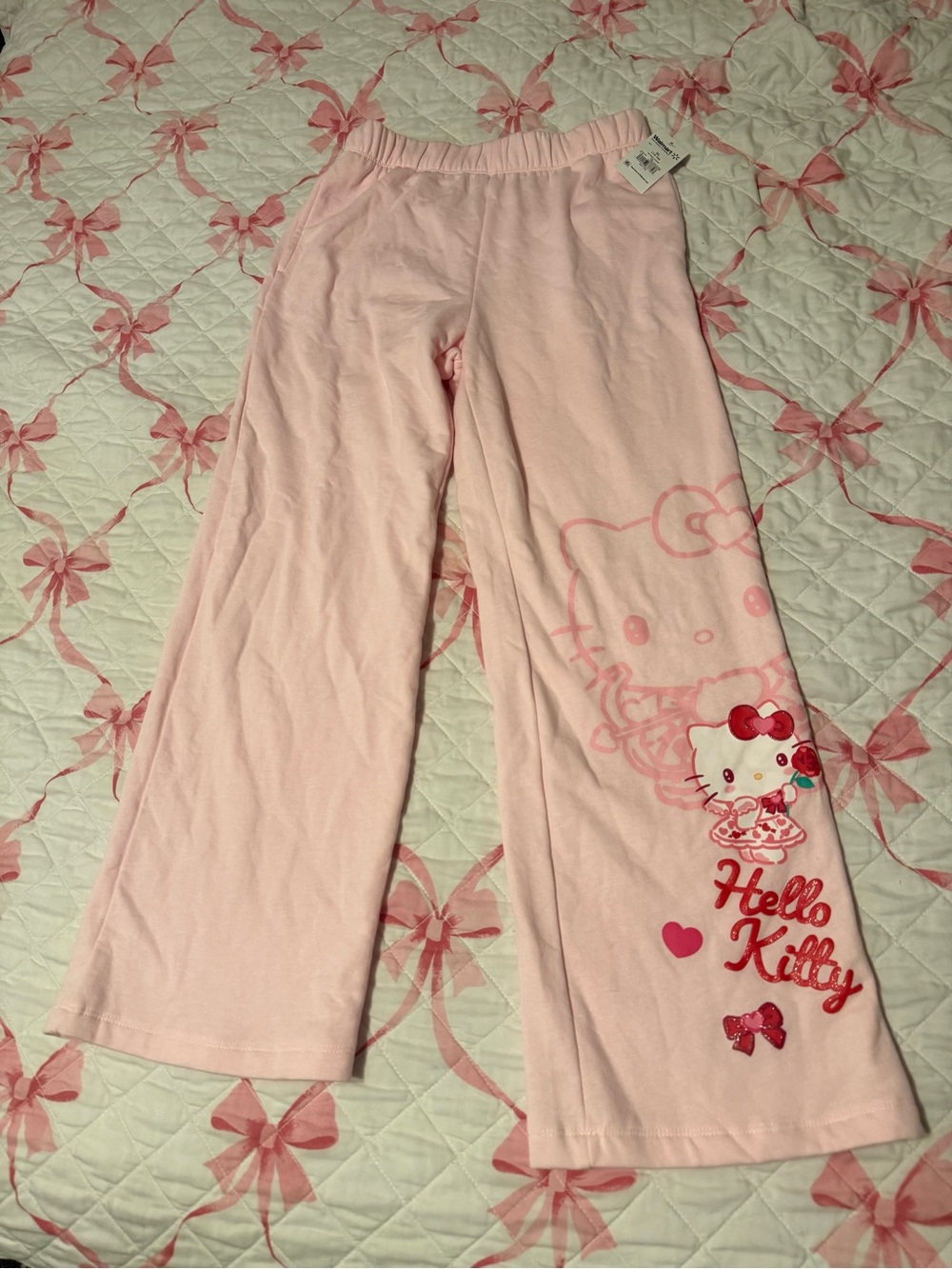 Pink Hello Kitty flare fleece pants superr softt and cuteee >.<